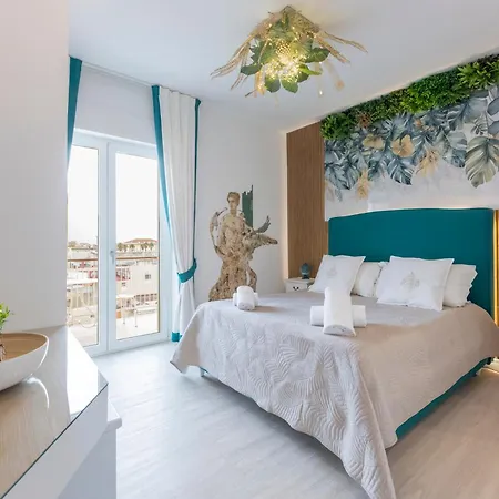 Aurum 4*